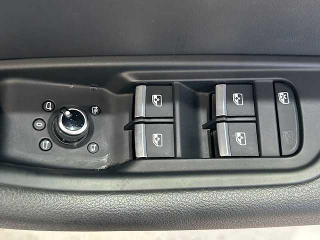 アウディ Ａ４ 45TFSIクワトロ マイスターシュトック 宮城県 2019(令1)年 8万km 白 サンルーフ/アウデイセーフティパッケージ/・アウディプレセンスフロント/・アウディプレセンスシティ/・アウディプレセンスベーシック/・アウディプレセンスリヤ/・アウディサイドアシスト/・アウディホールドアシスト/・ターンアシスト/・アウデイパーキングシステム/・パーキングアソシスト/・エグジットワーニング/純正ナビ/バックカメラ/サラウンドビューカメラ/コーナーセンサー/ETC2.0/アダプティブクルーズコントロール/アクティブレーンアシスト/ヒートシーター/パワーシート/シートメモリー/純正アルミホイール/純正フロアマット
