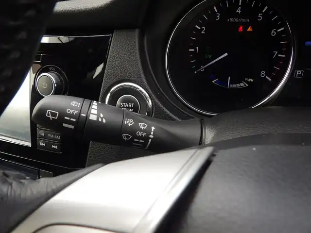 日産 エクストレイル ハイブリッド 20X エマージェンシーブレーキ 千葉県 2015(平27)年 5万km ダイヤモンドブラック 純正SDナビ/地デジTV/【DVD/CD再生機能　Bluetooth接続】/アラウンドビューモニター/ドライブレコーダー/前席シートヒーター/革巻きステアリング/ETC/LEDヘッドライト/フォグライト/ウインカーミラー/コーナーセンサー/社外17インチアルミホイル/インテリジェントキー