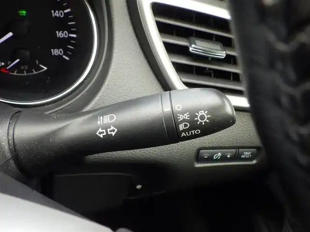 日産 エクストレイル ハイブリッド 20X エマージェンシーブレーキ 千葉県 2015(平27)年 5万km ダイヤモンドブラック 純正SDナビ/地デジTV/【DVD/CD再生機能　Bluetooth接続】/アラウンドビューモニター/ドライブレコーダー/前席シートヒーター/革巻きステアリング/ETC/LEDヘッドライト/フォグライト/ウインカーミラー/コーナーセンサー/社外17インチアルミホイル/インテリジェントキー