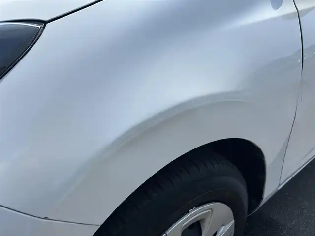 トヨタ アクア G 岡山県 2022(令4)年 1.6万km プラチナホワイトパールマイカ 登録時走行距離15996km/純正8インチディスプレイオーディオ/(AM.FM.BT)/バックカメラ/ビルトインETC/トヨタセーフティセンス/クリアランスソナー/衝突軽減ブレーキ/レーダークルーズコントロール/純正LEDヘッドライト/レーンキープアシスト/オートライト/オートマチックハイビーム/アイドリングストップ/純正フロアマット/1500Wコンセント/USB充電/スマートキー/プッシュスタート