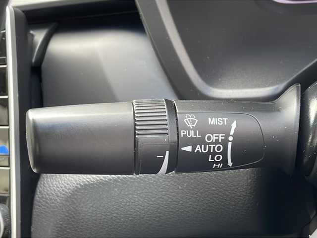 ホンダ インサイト EX 新潟県 2019(令1)年 5.7万km モダンスティールM 純正メモリナビ/(AM/FM/CD/DVD/Bluetooth)/フルセグTV/ホンダセンシング/衝突軽減ブレーキ/レーンキープアシスト/レーダークルーズコントロール/バックカメラ/前後ドライブレコーダー/ステアリングスイッチ/パドルシフト/黒ハーフレザーシート/パワーシート（運転席＋助手席）/シートヒーター（運転席＋助手席）/ブラインドスポットモニター/AW付スタッドレスタイヤ積載/ETC2.0/LEDヘッドライト/オートライト