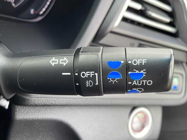 ホンダ インサイト EX 新潟県 2019(令1)年 5.7万km モダンスティールM 純正メモリナビ/(AM/FM/CD/DVD/Bluetooth)/フルセグTV/ホンダセンシング/衝突軽減ブレーキ/レーンキープアシスト/レーダークルーズコントロール/バックカメラ/前後ドライブレコーダー/ステアリングスイッチ/パドルシフト/黒ハーフレザーシート/パワーシート（運転席＋助手席）/シートヒーター（運転席＋助手席）/ブラインドスポットモニター/AW付スタッドレスタイヤ積載/ETC2.0/LEDヘッドライト/オートライト