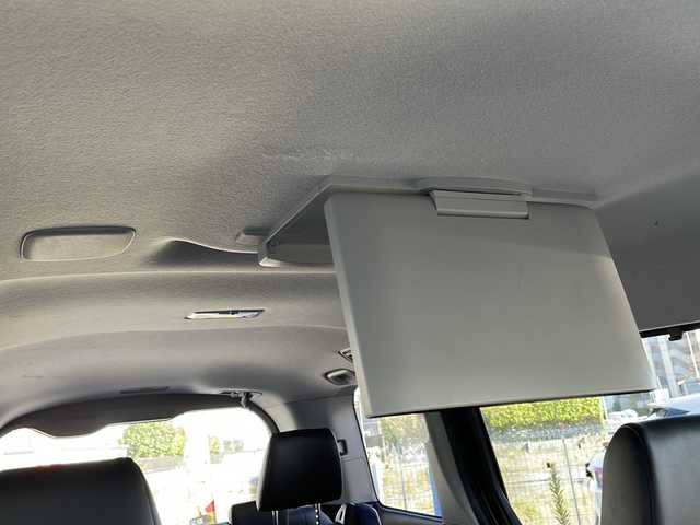 トヨタ エスクァイア Gi 神奈川県 2015(平27)年 2.6万km ホワイトパールクリスタルシャイン ワンオーナー/TRDエアロ/純正ディーラーナビ(CD/SD/BT/フルセグTV)/バックカメラ/純正フリップダウンモニター/両側パワースライドドア/クルーズコントロール/アイドリングストップ/オートハイビーム/レザーシート/D/N席シートヒーター/ビルトインETC/前方ドライブレコーダー/オートミラー/オートライト/純正フロアマット/ISOFIX/スペアキー×1/保証書/取扱説明書