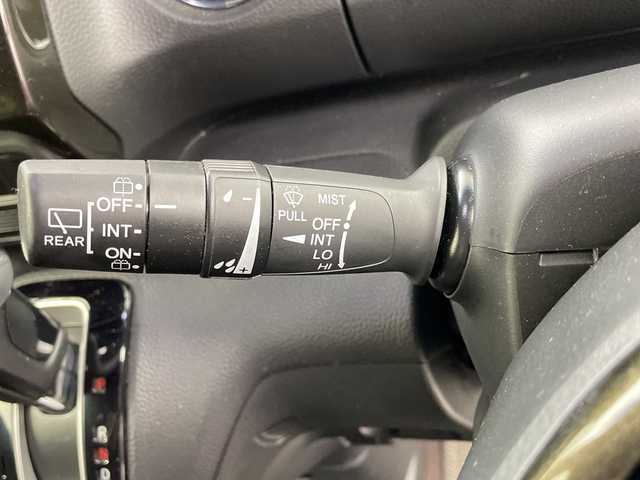 ホンダ Ｎ ＢＯＸ カスタム G L ホンダセンシング 岐阜県 2018(平30)年 5.2万km クリスタルブラックパール ホンダセンシング/・衝突軽減ブレーキ/・アダプティブクルーズコントロール/・車線維持支援システム/・オートハイビーム/・誤発信抑制機能/・誤方誤発進抑制機能/・歩行者事故低減ステアリング/・路外逸脱抑制機能/・先行者発進お知らせ機能/・標識認識機能/コーナーセンサー/純正8インチSDナビ/フルセグ/BT/USB/DVD/バックカメラ/ビルトインETC/純正ドライブレコーダー/片側パワースライドドア/LEDヘッドライト/オートライト/純正14インチAW/サイドバイザー/純正フロアマット/スタッドレスタイヤあり