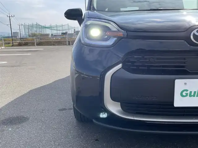 トヨタ シエンタ ハイブリッド Z 佐賀県 2024(令6)年 1.5万km ブラック 純正10.5インチディスプレイオーディオ（ナビ機能付)/・フルセグTV/AM/FM/USB/Bluetooth/パノラミックビューモニター/前後ドライブレコーダー(ディスプレイ内)/ビルトインETC2.0/両側パワースライドドア/後席サンシェード/ISOFIX対応/革巻きステアリング/ステアリングリモコン/純正15インチアルミホイール/純正LEDヘッドライト/・オートマチックハイビーム/純正ドアバイザ―/新車保証書/取扱説明書/トヨタセーフティセンス/・レーダークルーズコントロール/・レーンディパーチャーアラート/・ブラインドスポットモニター/・プリクラッシュセーフティ/・プロアクティブドライビングアシスト/・前後クリアランスソナー/・リヤクロストラフィックアラート/・パーキングサポートブレーキ/・ロードサインアシスト