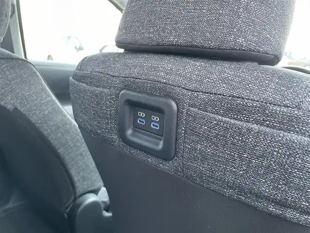 トヨタ シエンタ ハイブリッド Z 佐賀県 2024(令6)年 1.5万km ブラック 純正10.5インチディスプレイオーディオ（ナビ機能付)/・フルセグTV/AM/FM/USB/Bluetooth/パノラミックビューモニター/前後ドライブレコーダー(ディスプレイ内)/ビルトインETC2.0/両側パワースライドドア/後席サンシェード/ISOFIX対応/革巻きステアリング/ステアリングリモコン/純正15インチアルミホイール/純正LEDヘッドライト/・オートマチックハイビーム/純正ドアバイザ―/新車保証書/取扱説明書/トヨタセーフティセンス/・レーダークルーズコントロール/・レーンディパーチャーアラート/・ブラインドスポットモニター/・プリクラッシュセーフティ/・プロアクティブドライビングアシスト/・前後クリアランスソナー/・リヤクロストラフィックアラート/・パーキングサポートブレーキ/・ロードサインアシスト