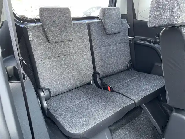 トヨタ シエンタ ハイブリッド Z 佐賀県 2024(令6)年 1.5万km ブラック 純正10.5インチディスプレイオーディオ（ナビ機能付)/・フルセグTV/AM/FM/USB/Bluetooth/パノラミックビューモニター/前後ドライブレコーダー(ディスプレイ内)/ビルトインETC2.0/両側パワースライドドア/後席サンシェード/ISOFIX対応/革巻きステアリング/ステアリングリモコン/純正15インチアルミホイール/純正LEDヘッドライト/・オートマチックハイビーム/純正ドアバイザ―/新車保証書/取扱説明書/トヨタセーフティセンス/・レーダークルーズコントロール/・レーンディパーチャーアラート/・ブラインドスポットモニター/・プリクラッシュセーフティ/・プロアクティブドライビングアシスト/・前後クリアランスソナー/・リヤクロストラフィックアラート/・パーキングサポートブレーキ/・ロードサインアシスト