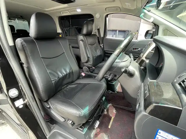 トヨタ ヴェルファイア 2．4Z ゴールデンアイズⅡ 滋賀県 2014(平26)年 15万km ブラック 禁煙車/サンルーフ/アルパイン9型ナビ/（CD/DVD/BT/フルセグTV/SD/USB/FM/AM）/アルパイン10.2型フリップダウンモニター/バックカメラ/ビルトインETC/ドライブレコーダー/クルーズコントロール/両側パワースライドドア/ステアリングスイッチ/AC100V/HIDヘッドライト/純正フロアマット/純正18インチAW
