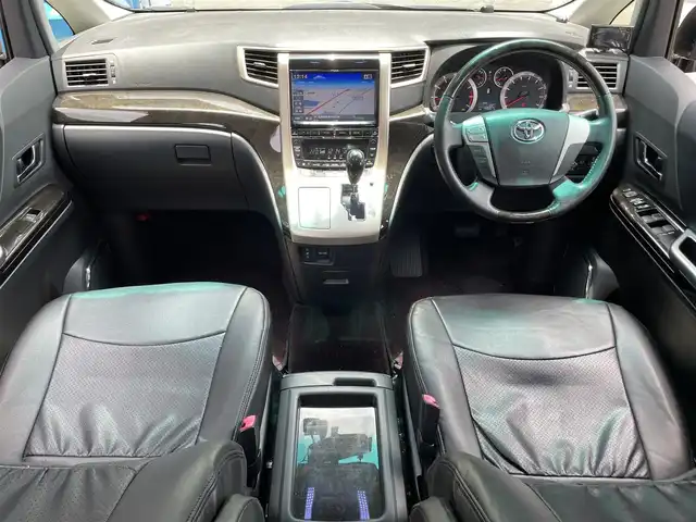 トヨタ ヴェルファイア 2．4Z ゴールデンアイズⅡ 滋賀県 2014(平26)年 15万km ブラック 禁煙車/サンルーフ/アルパイン9型ナビ/（CD/DVD/BT/フルセグTV/SD/USB/FM/AM）/アルパイン10.2型フリップダウンモニター/バックカメラ/ビルトインETC/ドライブレコーダー/クルーズコントロール/両側パワースライドドア/ステアリングスイッチ/AC100V/HIDヘッドライト/純正フロアマット/純正18インチAW