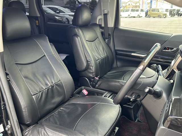 トヨタ ヴェルファイア 2．4Z ゴールデンアイズⅡ 埼玉県 2014(平26)年 15万km ブラック (株)IDOMが運営する【じしゃロン熊谷店】の自社ローン専用車両になりますこちらは現金またはオートローンご利用時の価格です。自社ローンご希望の方は別途その旨お申付け下さい/アルパイン9型SDナビ　EX009V/（CD/DVD/DTV/Bluetooth/SD/USB）/アルパイン10.2型フリップダウンモニター　TMX-R3000/サンルーフ/バックカメラ/ハーフレザーシート/レザー調シートカバー/前後ドライブレコーダー/前席シートヒーター/クルーズコントロール/両側パワースライドドア/ステアリングスイッチ/ビルトインETC/HIDヘッドライト/純正フロアマット/純正18インチAW/スマートキー