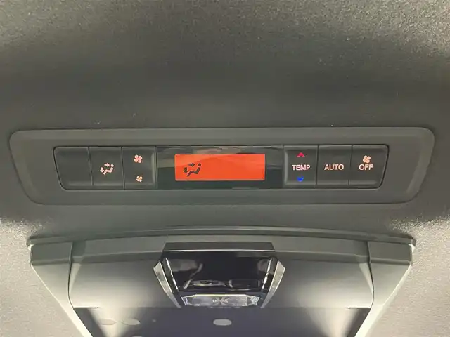 トヨタ ヴォクシー ZS 煌Ⅱ 愛知県 2020(令2)年 4.5万km ホワイトパールクリスタルシャイン アルパイン９型ナビ　フルセグＴＶ　ＨＤＭＩ　アルパイン後席モニター　バックカメラ　両側パワースライドドア　前後ドラレコ　セーフティセンス　衝突軽減　クルコン　ＬＥＤオートライト　フォグ　ＥＴＣ　禁煙車