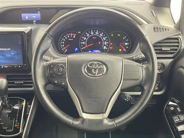 トヨタ ヴォクシー ZS 煌Ⅱ 愛知県 2020(令2)年 4.5万km ホワイトパールクリスタルシャイン アルパイン９型ナビ　フルセグＴＶ　ＨＤＭＩ　アルパイン後席モニター　バックカメラ　両側パワースライドドア　前後ドラレコ　セーフティセンス　衝突軽減　クルコン　ＬＥＤオートライト　フォグ　ＥＴＣ　禁煙車