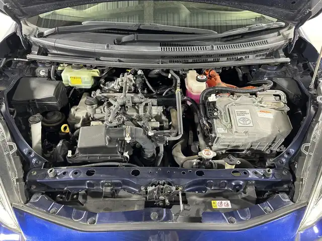 トヨタ アクア S スタイルブラック 佐賀県 2018(平30)年 8.2万km ダークブルーマイカ 社外7インチSDナビ/(BT/CD/DVD/AM/FM/ワンセグTV)/トヨタセーフティセンス/プリクラッシュセーフティ/レーンディパーチャアラート/オートマチックハイビーム/バックカメラ/ETC/クリアランスソナー/純正フロアマット/純正15インチアルミホイール/純正LEDヘッドライト/スペアキー/ステアリングスイッチ/フロントフォグライト/取扱説明書