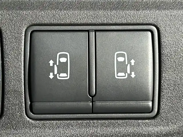 日産 セレナ ハイウェイスター V 大阪府 2021(令3)年 2.1万km ダークメタルグレー/ダイヤモンドブラック ProPILOT 純正ナビ(フルセグ/DVD再生/Bluetooth) 360カメラ 後席モニター デジタルインナーミラー 衝突軽減 レーダークルコン BSM クリアランスソナー ドラレコ