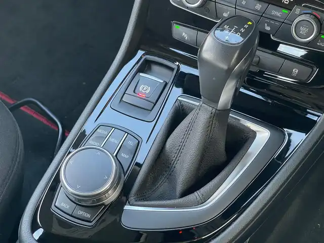 ＢＭＷ ２１８ｄ xDriveアクティブツアラー 山梨県 2017(平29)年 6.7万km 赤 4WD/インテリジェントセーフティ/コンフォートアクセス/前後PDC/バックカメラ/純正HDDナビ/Bluetooth/シートヒーター /電動テールゲート/ドライブレコーダー/ETC