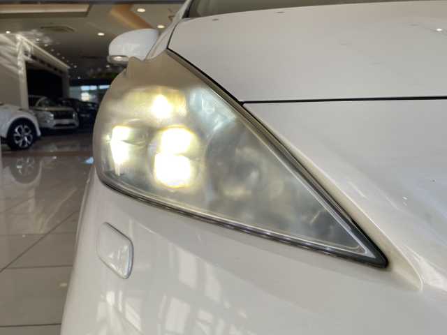 トヨタ プリウス α S 埼玉県 2012(平24)年 7.3万km ホワイトパールクリスタルシャイン モデリスタエアロ　/ガナドールマフラー　/ナビ/　　CD/DVD/BT/フルセグ　/バックカメラ　/クルーズコントロール　/HIDオートライト　/純正16インチアルミホイール　/ETC