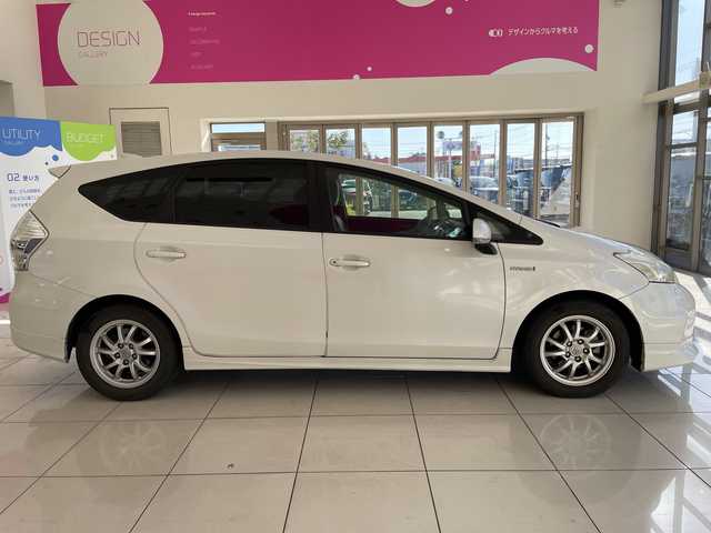 トヨタ プリウス α S 埼玉県 2012(平24)年 7.3万km ホワイトパールクリスタルシャイン モデリスタエアロ　/ガナドールマフラー　/ナビ/　　CD/DVD/BT/フルセグ　/バックカメラ　/クルーズコントロール　/HIDオートライト　/純正16インチアルミホイール　/ETC