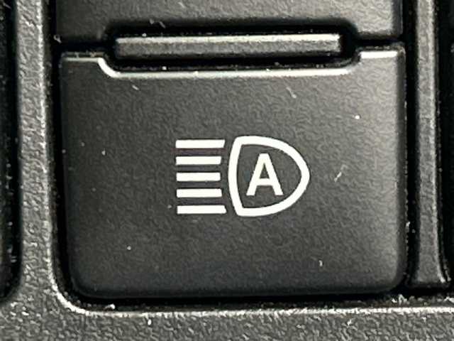 トヨタ パッソ モーダ　Gパッケージ 三重県 2019(平31)年 6.7万km ブラックマイカメタリック /禁煙車//純正ナビ//バックカメラ//スマートアシストIII//衝突回避支援ブレーキ//車線逸脱警報//オートハイビーム//誤発進抑制機能//ビルトインETC//ステアリングスイッチ//アイドリングストップ//前後クリアランスソナー//社外エアロ（F・S・R）//革巻きステアリング//横滑り防止//プッシュスタート//スマートキー