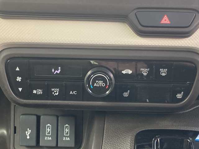 ホンダ Ｎ ＢＯＸ L 岡山県 2021(令3)年 4.5万km プラチナホワイトパール 純正ディスプレイオーディオ/ワンセグTV、Bluetooth、AM、FM/前席シートヒーター/USB充電ポート/バックカメラ/ETC/片側パワースライドドア/オートライト/シートバックテーブル/リアロールサンシェード/ホンダセンシング/レーダークルーズコントロール