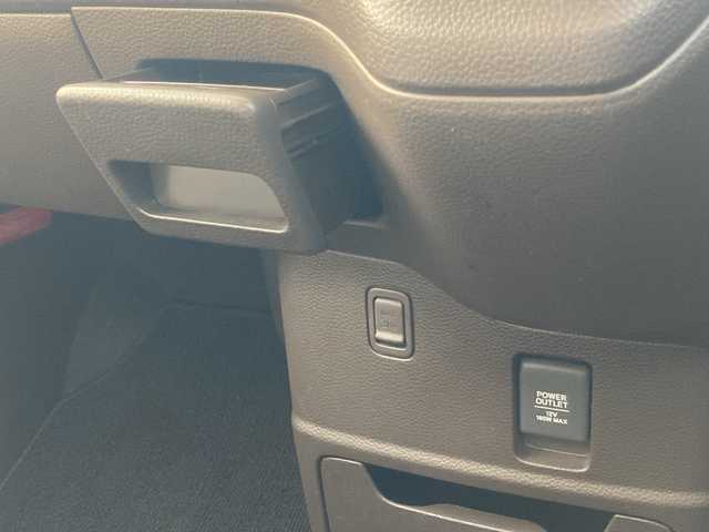 ホンダ Ｎ ＢＯＸ L 岡山県 2021(令3)年 4.5万km プラチナホワイトパール 純正ディスプレイオーディオ/ワンセグTV、Bluetooth、AM、FM/前席シートヒーター/USB充電ポート/バックカメラ/ETC/片側パワースライドドア/オートライト/シートバックテーブル/リアロールサンシェード/ホンダセンシング/レーダークルーズコントロール