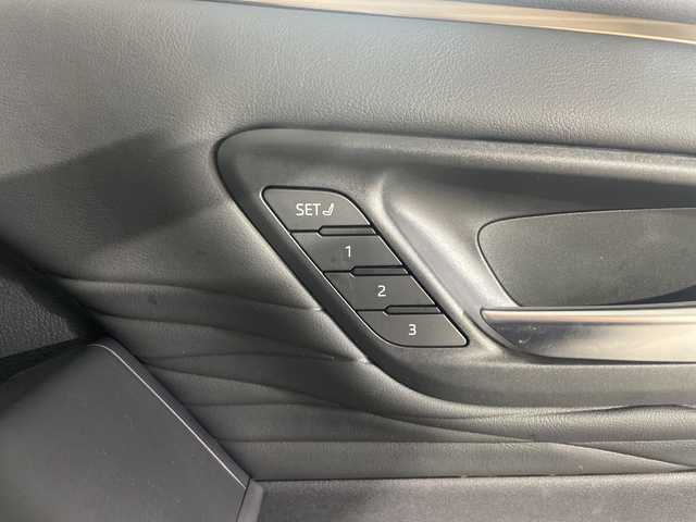 トヨタ アルファード Z 神奈川県 2024(令6)年 1.1万km プラチナホワイトパールマイカ トヨタセーフティセンス/純正14型ディスプレイオーディオ/・ナビ/フルセグTV/BT/USB/MiraCast/パノラミックビューモニター/左右独立ムーンルーフ/デジタルインナーミラー/置くだけ充電/レザー調シート/パワーシート(D/N/二列)/メモリシート(D)/シートヒーター(D/N/二列)/ベンチレーション(D/N/二列)/MTモード/ブラインドスポットモニター/電動サイドブレーキ/オートブレーキホールド/パワーバックドア/三眼LEDヘッドライト/前後ドライブレコーダー/ビルトインETC2.0/電動サンシェード/オットマン/二列目タイプC/ウッドコンビステアリング/ステアリングスイッチ/Autoライト/ステアリングヒーター/スマートキー/プッシュスタートボタン/フォグランプ/電動格納ミラー/ウィンカーミラー/SOSコール/純正フロアマット/純正18インチアルミホイール