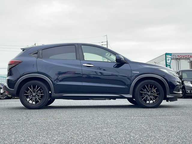 ホンダ ヴェゼル ハイブリッド X ホンダセンシング 愛知県 2018(平30)年 4.4万km ミッドナイトブルービームM /純正ナビ/フルセグTV/BT/SD/CD/DVD/USB//バックカメラ/ETC//純正17インチアルミホイール(車載)スタッドレス付//前後ドライブレコーダー/コムテック(ZDR-015)//ホンダセンシング//衝突軽減ブレーキ/誤発進抑制機能//歩行者事故低減ステアリング/路外逸脱抑制機能//アダプティブ・クルーズ・コントロール//車線維持支援システム/先行者発進お知らせ機能//標識認識機能//LEDヘッドライト//フォグランプ//前席シートヒーター//コンビシート//プッシュスタート//スペアスマートキー//クルーズコントロール//横滑り防止装置//オートライト//フロアマット//パドルシフト//電動格納ミラー//取扱説明書