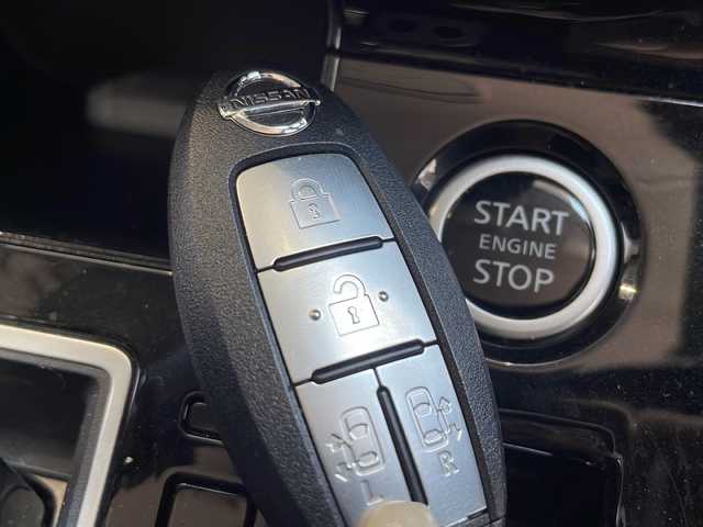 日産 セレナ ハイウェイスター 愛知県 2020(令2)年 4.4万km アズライトブルー プロパイロット/衝突軽減システム/純正10型ナビ　ＳＤカードなし/フリップダウンモニター/全方位カメラ/両側パワースライドドア/クルーズコントロール/フルセグ/CD DVD/Bluetooth/バックカメラ/コーナーセンサー/純正アルミホイール/ブラインドスポットモニター/LEDヘッドライト/リアオートエアコン/ドライブレコーダー/ETC/ステアリングスイッチ/スマートキー/プッシュスタート