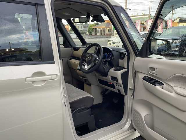 日産 ルークス X 栃木県 2020(令2)年 6.9万km フローズンバニラパール 純正SDナビ　MM320D-L/フルセグ/Bluetooth/CD/DVD/バックビューモニター/アラウンドビューモニター/ナビ連動ドライブレコーダー/ETC/エマージェンシーブレーキ/片側パワースライドドア/ハンズフリースライドドア/ステアリングスイッチ/アイドリンクストップ/ライトレベライザー/電動格納ミラー/純正ドアバイザー/オートライト