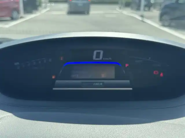 ホンダ フリード ハイブリット ジャストセレクション 愛媛県 2013(平25)年 8.4万km プレミアムブラキッシュパール 登録時走行距離：83666Km/純正HDDナビ/AM/FM/ワンセグTV/ＤＶＤ/ETC/ＡＡＣ/Bカメラ/クルーズコントロール/両側パワスラ/横滑り防止装置/盗難防止装置/ハーフレザーシート/キセノンヘッドライト/オートライト/リモコンキー/スペアキー1本/純正アルミホイール/純正フロアマット