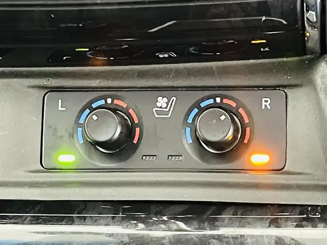 トヨタ ヴェルファイア Z Gエディション 福島県 2018(平30)年 2.9万km ホワイトパールクリスタルシャイン トヨタセーフティセンス/・レーンディパーチャーアラート/・レーントレーシングアシスト/・レーンチェンジアシスト（LCA）/・レーダークルーズコントロール/・先行車発進アラーム/・ロードサインアシスト/・プリクラッシュセーフティ/・プロアクティブドライビングアシスト（PDA）/・オートマチックハイビーム/ブラインドスポットモニター/純正ナビ/・フルセグ/CD/DVD/SD/USB/BT/AUX/AM/FM/・マルチビューカメラシステム/・ビルトインETC2.0/ＪＢＬサウンドシステム/純正フリップダウンモニター/デジタルインナーミラー/コンビステアリング/・ステアリングスイッチ/・ステアリングヒーター/１００V電源/LEDヘッドライト/・LEDフォグランプ/・オートライト/レザーシート/・D席パワーシート/・前席シートヒーター/・前席ベンチレーションシート/両側パワースライドドア/・後席サンシェード/パワーリアゲート/モデリスタエアロ/電動パーキングブレーキ/・ブレーキホールド/電動格納ミラー/・ウィンカーミラー/純正フロアマット/ドアバイザー/プッシュスタート/・スマートキー