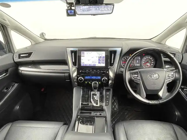 トヨタ アルファード S Cパッケージ 千葉県 2021(令3)年 6万km ブラック 禁煙車/サンルーフ/両側パワースライドドア/モデリスタエアロ/トヨタセーフティーセンス/・プリクラッシュセーフティ/・レーントレーシングアシスト/・パーキングサポートブレーキ/・ロードサインアシスト/・ブラインドスポットモニター/・オートマチックハイビーム/・リヤクロストラフィックアラート/純正10.5インチナビ/・CD/DVD/フルセグTV/Bluetooth/バックカメラ/デジタルインナーミラー/レザーシート/メモリ式パワーシート/シートヒーター/エアシート/オットマン/ステアリングヒーター/電動パーキングブレーキ/オートブレーキホールド/ビルトインETC/パワーバックドア/社外フロアマット/純正18インチアルミホイール/プッシュスタート/スマートキー