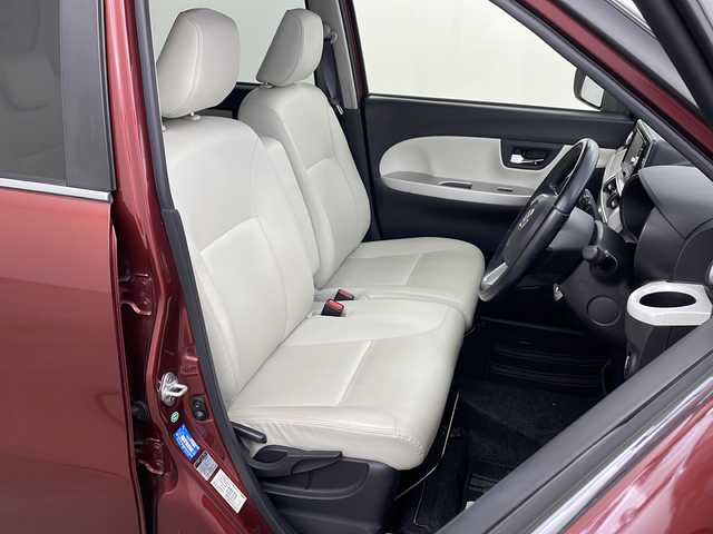 ダイハツ キャスト スタイル GプライムコレSAⅡ 兵庫県 2016(平28)年 3.9万km ファイアークォーツレッドM ・社外ナビ（AVIC-RW300）/TV/CD/DVD/SD/・バックカメラ/・ETC/・スマートアシストII/衝突警報/衝突回避支援ブレーキ機能/車線逸脱警報機能/誤発進抑制制御機能/先行車発進お知らせ機能/・アイドリングストップ/・合成皮革シート/・シートヒーター/・ステアリングスイッチ/・純正15インチアルミホイール/・純正フロアマット/・プッシュスタート/・スマートキー