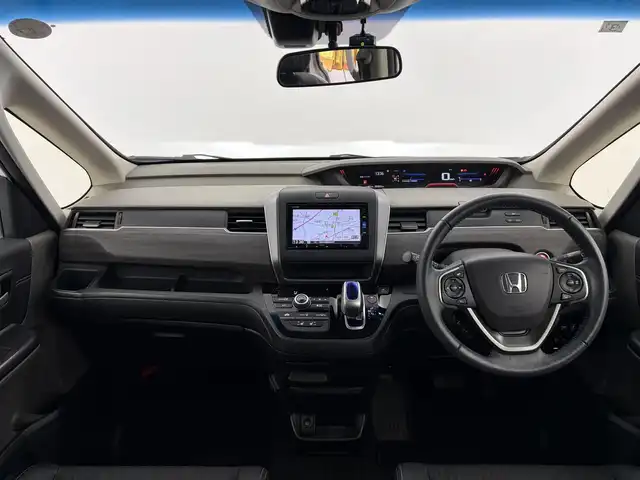 ホンダ フリード ハイブリット EX 愛知県 2019(平31)年 3.4万km ホワイトオーキッドパール 純正ナビ　/バックカメラ　/衝突軽減ブレーキ　/レーダークルーズ　/ワイパーデアイザー　/シートヒーター　/ハーフレザーシート　/ＥＴＣ/ドラレコ　/両側パワースライドドア　/LEDオートライト　/純正アルミホイール/スマートキー