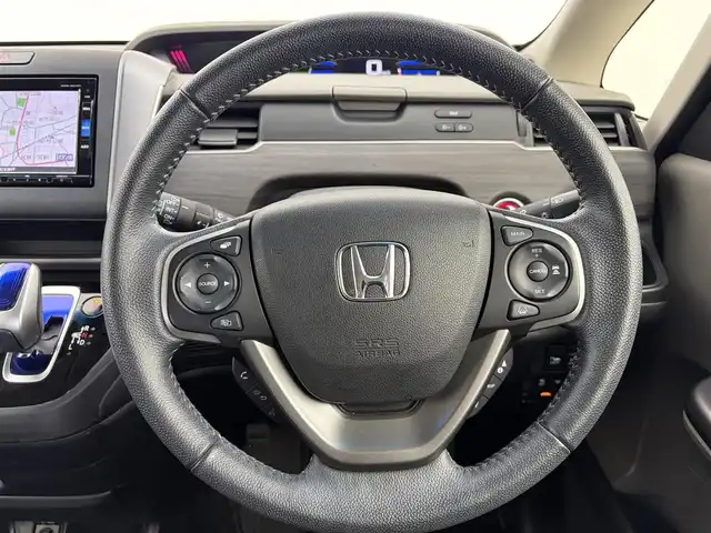 ホンダ フリード ハイブリット EX 愛知県 2019(平31)年 3.4万km ホワイトオーキッドパール 純正ナビ　/バックカメラ　/衝突軽減ブレーキ　/レーダークルーズ　/ワイパーデアイザー　/シートヒーター　/ハーフレザーシート　/ＥＴＣ/ドラレコ　/両側パワースライドドア　/LEDオートライト　/純正アルミホイール/スマートキー