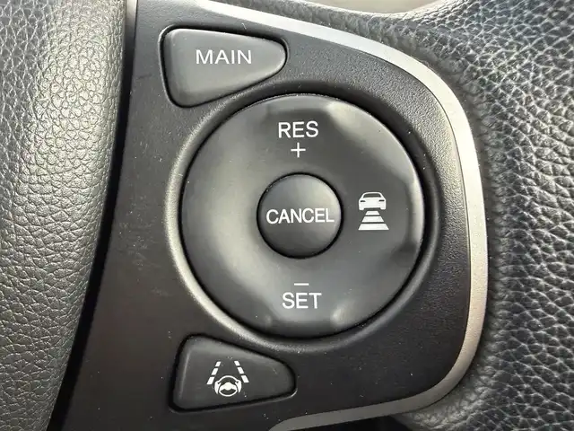 ホンダ フリード ハイブリット EX 愛知県 2019(平31)年 3.4万km ホワイトオーキッドパール 純正ナビ　/バックカメラ　/衝突軽減ブレーキ　/レーダークルーズ　/ワイパーデアイザー　/シートヒーター　/ハーフレザーシート　/ＥＴＣ/ドラレコ　/両側パワースライドドア　/LEDオートライト　/純正アルミホイール/スマートキー