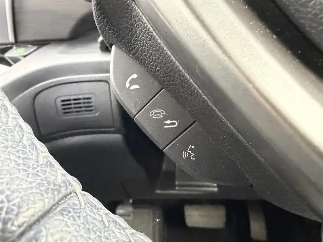 ホンダ フリード ハイブリット EX 愛知県 2019(平31)年 3.4万km ホワイトオーキッドパール 純正ナビ　/バックカメラ　/衝突軽減ブレーキ　/レーダークルーズ　/ワイパーデアイザー　/シートヒーター　/ハーフレザーシート　/ＥＴＣ/ドラレコ　/両側パワースライドドア　/LEDオートライト　/純正アルミホイール/スマートキー