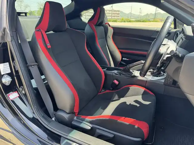 トヨタ ８６ GT 兵庫県 2018(平30)年 4.8万km クリスタルブラックシリカ モデリスタエアロ(F/S/RU)/柿本マフラー/社外車高調/クリスタルアイテールランプ/社外ナビ/バックカメラ/ETC/LEDヘッドライト/スマートキー/プッシュスタート