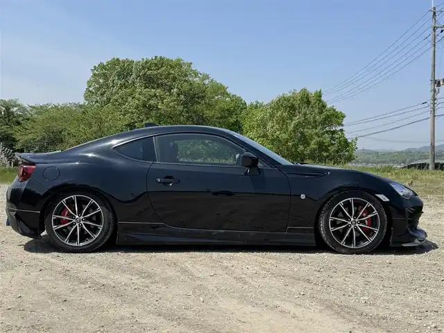 トヨタ ８６ GT 兵庫県 2018(平30)年 4.8万km クリスタルブラックシリカ モデリスタエアロ(F/S/RU)/柿本マフラー/社外車高調/クリスタルアイテールランプ/社外ナビ/バックカメラ/ETC/LEDヘッドライト/スマートキー/プッシュスタート