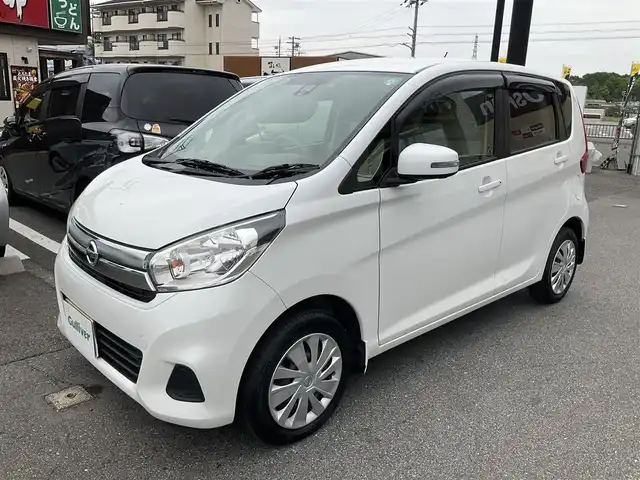 日産 デイズ X 滋賀県 2017(平29)年 3万km ホワイトパール ワンオーナー/車検8年6月まで/エマージェンシブレーキ/踏み間違い衝突防止アシスト/アラウンドビューモニター/純正CDデッキ/タッチパネル式オートエアコン/純正フロアマット/プッシュスタート/ウィンカーミラー/スペアキー有り/取扱説明書/保証書