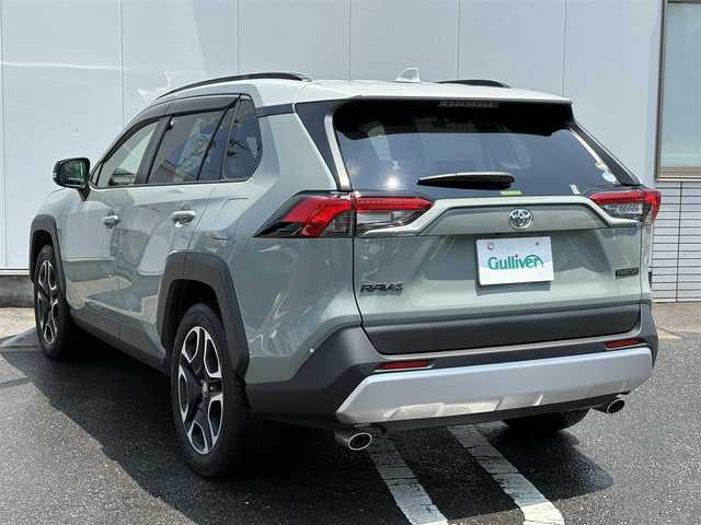 トヨタ ＲＡＶ４ アドベンチャー 三重県 2020(令2)年 1.9万km アッシュグレーメタリック/アーバンカーキ パノラマムーンルーフ/ツートンカラー/寒冷地仕様/ステアリングヒーターセット（ステアリングヒーター/快適温熱シート（運転席/助手席）/シートベンチレーション（助手席））/パノラミックビューモニターセット（パノラマミックビューモニター/カメラ付きドアミラー/ブラインドスポットモニター/リアクロストラフィックブレーキ/ドアミラー足元照明）/9インチディスプレイオーディオ（Bluetooth/TV/AM/FM/USB/Miracast）/セーフティセンス（プリクラッシュセーフティ/レーントレーシングアシストボート/レーダークルーズコントロール/オートマチックハイビーム/ロードサインアシスト）/デジタルインナーミラー/ドライブレコーダー（前後）/ETC2.0/オレンジステッチ入ブラック合皮スポーティシート/パワーシート（運転席）/パワーバックドア/USBポート/オプティトロンメーター（自発光式アナログメーター）/7インチマルチインフォメーション/サテンメッキ加飾付革巻きステアリングホイール/サテンメッキ加飾付革巻きシフトノブ/アクセサリーコンセント(ラゲッジルーム)/スペアキー