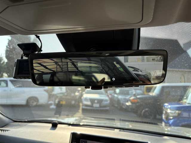 トヨタ ＲＡＶ４ アドベンチャー 三重県 2020(令2)年 1.9万km アッシュグレーメタリック/アーバンカーキ パノラマムーンルーフ/ツートンカラー/寒冷地仕様/ステアリングヒーターセット（ステアリングヒーター/快適温熱シート（運転席/助手席）/シートベンチレーション（助手席））/パノラミックビューモニターセット（パノラマミックビューモニター/カメラ付きドアミラー/ブラインドスポットモニター/リアクロストラフィックブレーキ/ドアミラー足元照明）/9インチディスプレイオーディオ（Bluetooth/TV/AM/FM/USB/Miracast）/セーフティセンス（プリクラッシュセーフティ/レーントレーシングアシストボート/レーダークルーズコントロール/オートマチックハイビーム/ロードサインアシスト）/デジタルインナーミラー/ドライブレコーダー（前後）/ETC2.0/オレンジステッチ入ブラック合皮スポーティシート/パワーシート（運転席）/パワーバックドア/USBポート/オプティトロンメーター（自発光式アナログメーター）/7インチマルチインフォメーション/サテンメッキ加飾付革巻きステアリングホイール/サテンメッキ加飾付革巻きシフトノブ/アクセサリーコンセント(ラゲッジルーム)/スペアキー