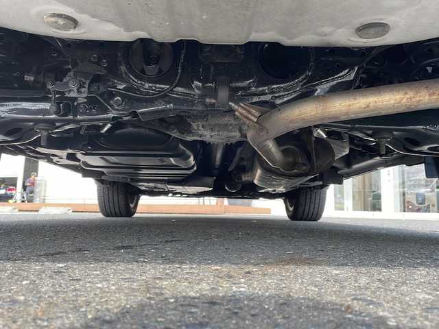 トヨタ ハリアー プレミアム 青森県 2014(平26)年 6.5万km ホワイトパールクリスタルシャイン 4WD/JBLプレミアムサウンド/純正SDナビ・フルセグTV/CD・DVD・Bluetooth/バックカメラ/合皮コンビシート/運転席シートヒーター/パワーバックドア/クルーズコントロール/レーンディパーチャーアラート/オートマチックハイビーム/サイド・カーテンエアバッグ/純正ビルトインETC/LEDヘッドライト/LEDフォグランプ/純正18インチアルミ/スマートキー/プッシュスタート