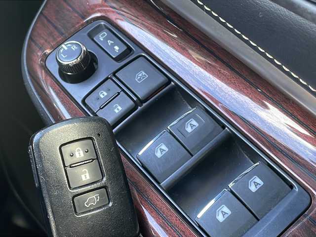トヨタ ハリアー プレミアム 青森県 2014(平26)年 6.5万km ホワイトパールクリスタルシャイン 4WD/JBLプレミアムサウンド/純正SDナビ・フルセグTV/CD・DVD・Bluetooth/バックカメラ/合皮コンビシート/運転席シートヒーター/パワーバックドア/クルーズコントロール/レーンディパーチャーアラート/オートマチックハイビーム/サイド・カーテンエアバッグ/純正ビルトインETC/LEDヘッドライト/LEDフォグランプ/純正18インチアルミ/スマートキー/プッシュスタート