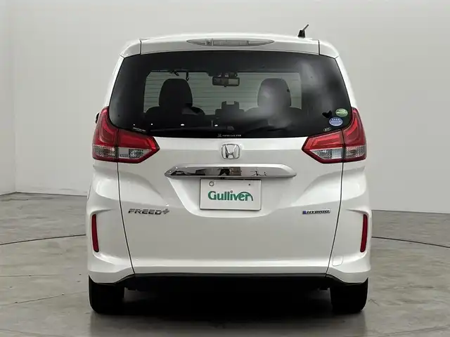 ホンダ フリード＋ ハイブリット EX 福岡県 2018(平30)年 6.1万km ホワイトオーキッドパール 純正ナビ　/デジタルルームミラー　/両側パワースライドドア　/ＥＴＣ　/ドライブレコーダー　/バックカメラ　/レーダークルーズコントロール　/衝突軽減被害システム　/レーンキープ　/シートヒーター　/純正１５インチＡＷ