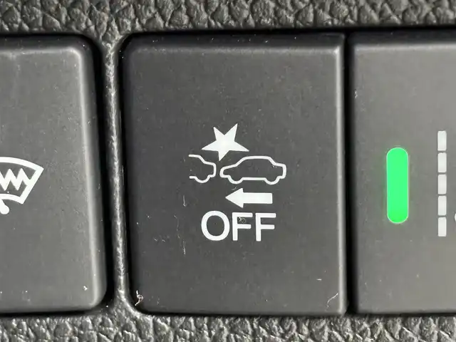 ホンダ フリード＋ ハイブリット EX 福岡県 2018(平30)年 6.1万km ホワイトオーキッドパール 純正ナビ　/デジタルルームミラー　/両側パワースライドドア　/ＥＴＣ　/ドライブレコーダー　/バックカメラ　/レーダークルーズコントロール　/衝突軽減被害システム　/レーンキープ　/シートヒーター　/純正１５インチＡＷ