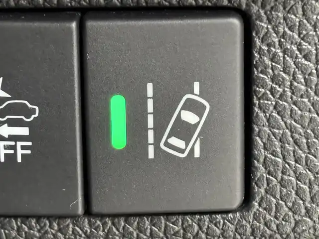 ホンダ フリード＋ ハイブリット EX 福岡県 2018(平30)年 6.1万km ホワイトオーキッドパール 純正ナビ　/デジタルルームミラー　/両側パワースライドドア　/ＥＴＣ　/ドライブレコーダー　/バックカメラ　/レーダークルーズコントロール　/衝突軽減被害システム　/レーンキープ　/シートヒーター　/純正１５インチＡＷ