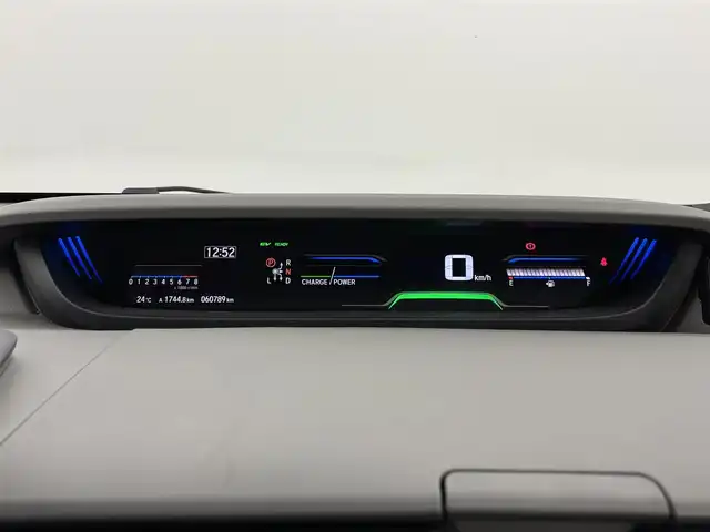 ホンダ フリード＋ ハイブリット EX 福岡県 2018(平30)年 6.1万km ホワイトオーキッドパール 純正ナビ　/デジタルルームミラー　/両側パワースライドドア　/ＥＴＣ　/ドライブレコーダー　/バックカメラ　/レーダークルーズコントロール　/衝突軽減被害システム　/レーンキープ　/シートヒーター　/純正１５インチＡＷ