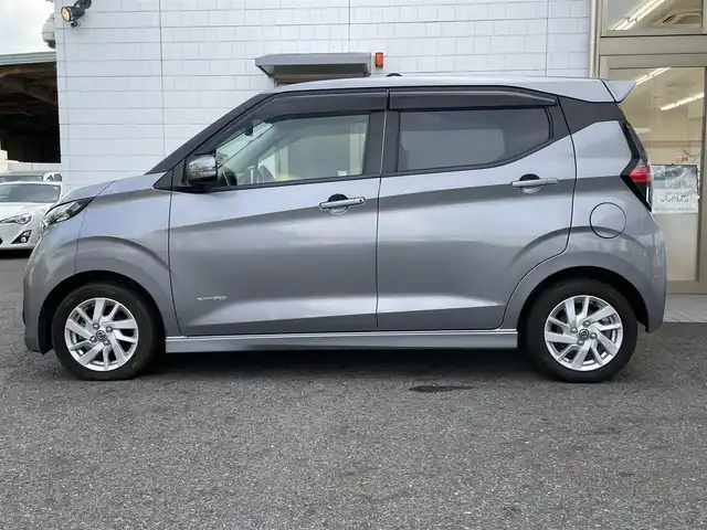 日産 デイズ HWS X プロパイロットED 滋賀県 2019(令1)年 6.4万km チタニウムグレーメタリック (株)IDOMが運営する【じしゃロン草津店】の自社ローン専用車両になりますこちらは現金またはオートローンご利用時の価格です。自社ローンご希望の方は別途その旨お申付け下さい/追従走行クルーズコントロール/コーナーセンサー/全方位カメラ/クルーズコントロール/純正14インチアルミホイール/横滑り防止装置/盗難防止装置/アイドリングストップ/プッシュスタート/スマートキー/スペアキー1本/ステアリングスイッチ/ドアバイザー