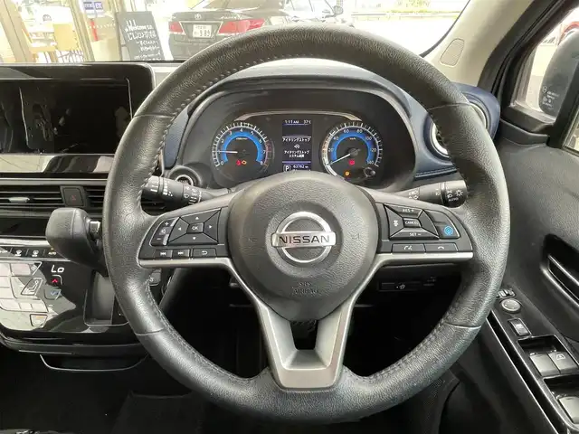 日産 デイズ HWS X プロパイロットED 滋賀県 2019(令1)年 6.4万km チタニウムグレーメタリック (株)IDOMが運営する【じしゃロン草津店】の自社ローン専用車両になりますこちらは現金またはオートローンご利用時の価格です。自社ローンご希望の方は別途その旨お申付け下さい/追従走行クルーズコントロール/コーナーセンサー/全方位カメラ/クルーズコントロール/純正14インチアルミホイール/横滑り防止装置/盗難防止装置/アイドリングストップ/プッシュスタート/スマートキー/スペアキー1本/ステアリングスイッチ/ドアバイザー
