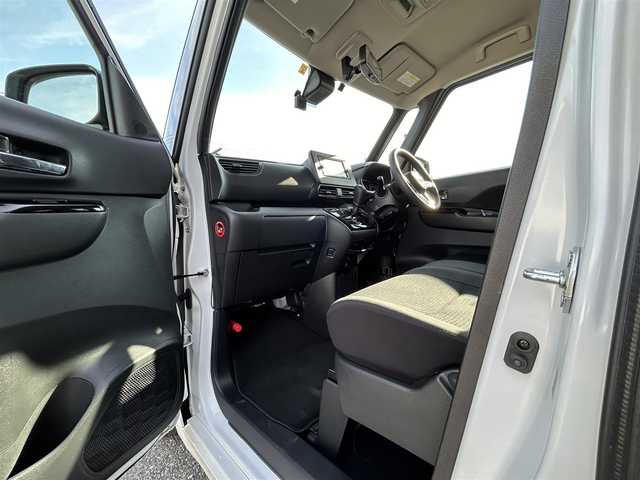 日産 ルークス 鳥取県 2023(令5)年 3.8万km ホワイトパール 純正ナビ/CD/BT/USB/全方位カメラ/ビルトインETC/前方ドライブレコーダー/衝突軽減ブレーキ/プロパイロット/LEDヘッドライト/フォグライト/純正14インチアルミホイール/プッシュエンジンスタート/アイドリングストップ/フロアマット/取扱説明書/スペアキー